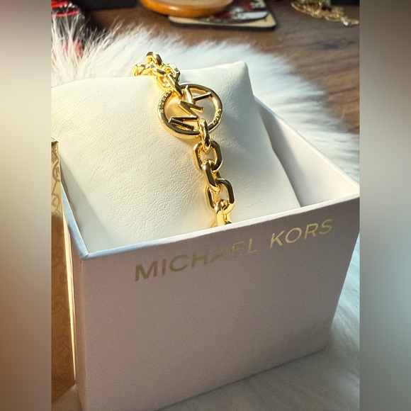 NEW‼️ Michael Kors MK Logo Gold Chain Bracelet NWT